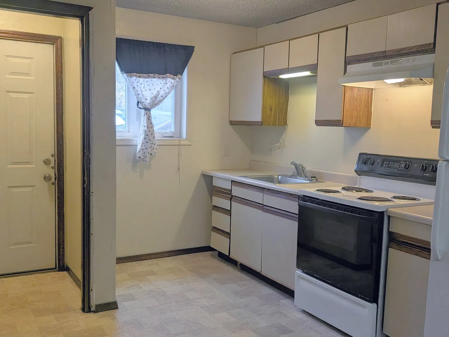 1 bed, $950 — Photo 2