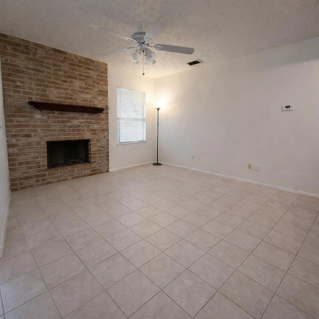 Building Photo - 12301 Cahone Trl #B