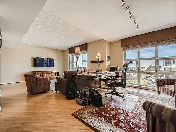 3rd image of 250 President St Unit 806