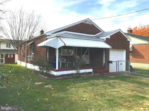 624 Glenview St, Philadelphia, PA 19111