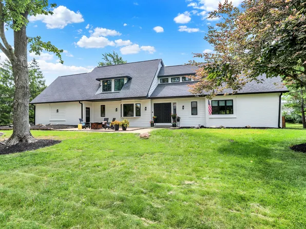 5091 Woodfield Dr, Carmel, IN 46033