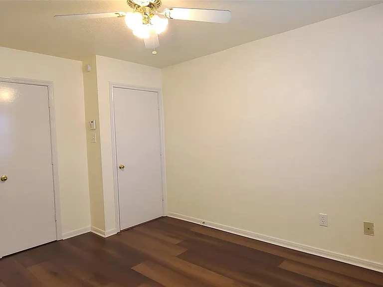 19330 Larissa Dr — Photo 22