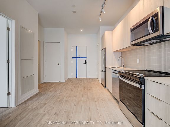 3rd image of 720 Whitlock Ave #816