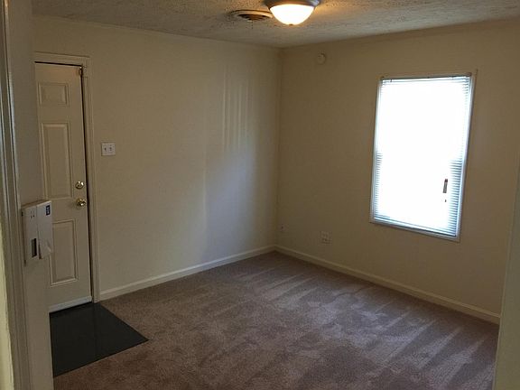 2nd image of 1419 Edgelawn Ave