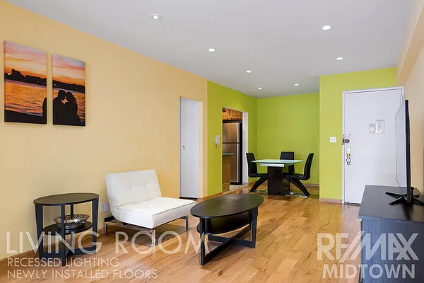 Rented by RE/MAX Midtown | media 8