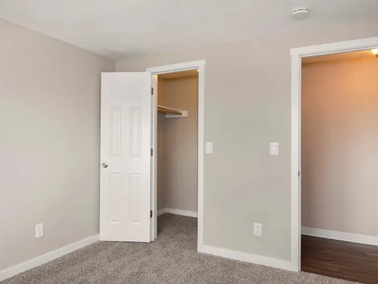 The Heights At Sheridan (Bayview Apts) — Photo 12