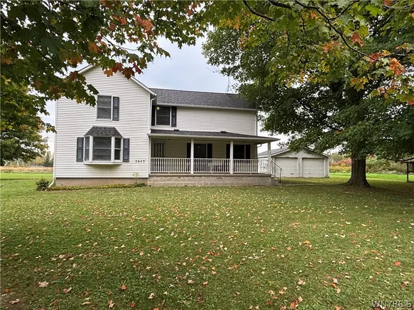 5643 Fisk Rd, Lockport, NY 14094