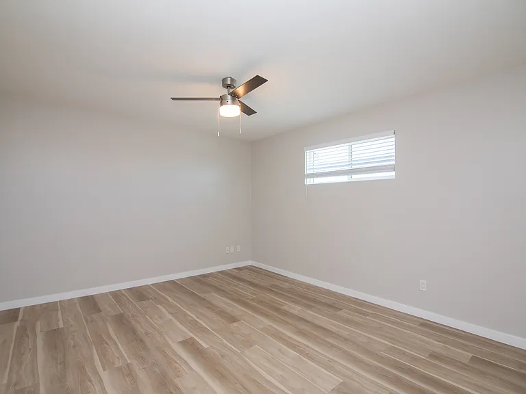 2922 N 35th St #6 — Photo 31