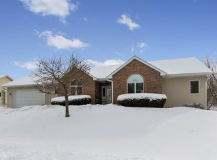 4 Chad Ct, Coralville, IA 52241