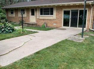 153 N Fargo St, Oregon, OH 43616