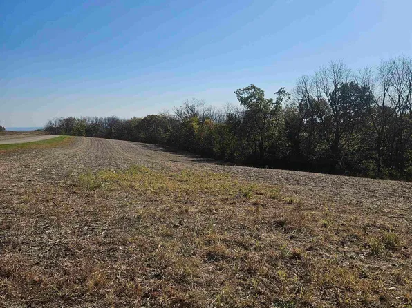 Nature Ln, Prairie Du Chien, WI 53821