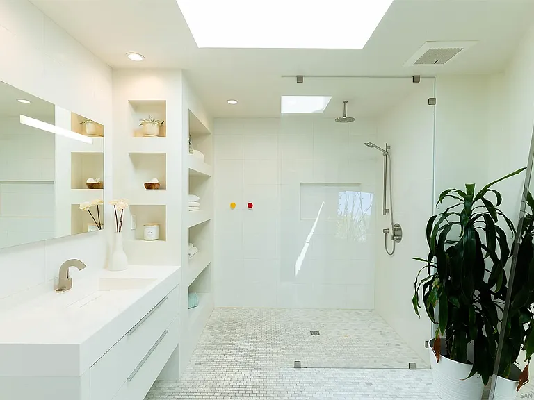 30410 Calle La Reina — Photo 15