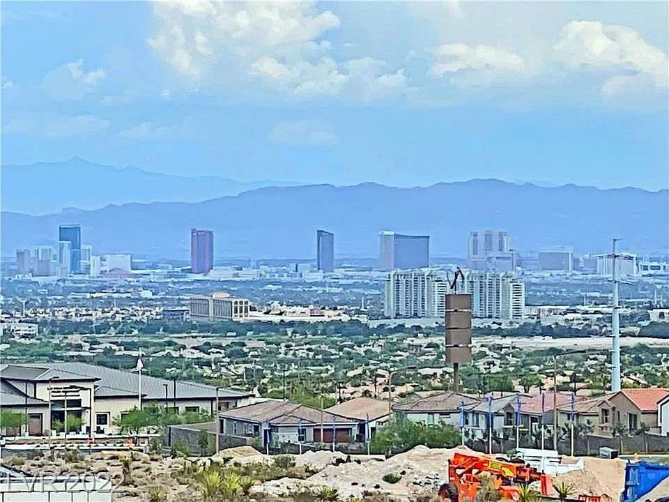 1st image of 11809 Dragontail Peak Ave