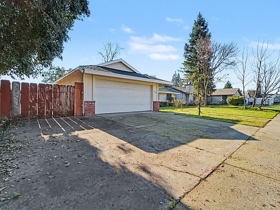 2nd image of 1566 Camino Del Oro
