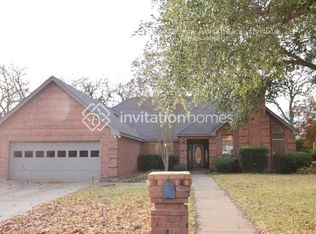 7500 Oak Park Dr, North Richland Hills, TX 76182
