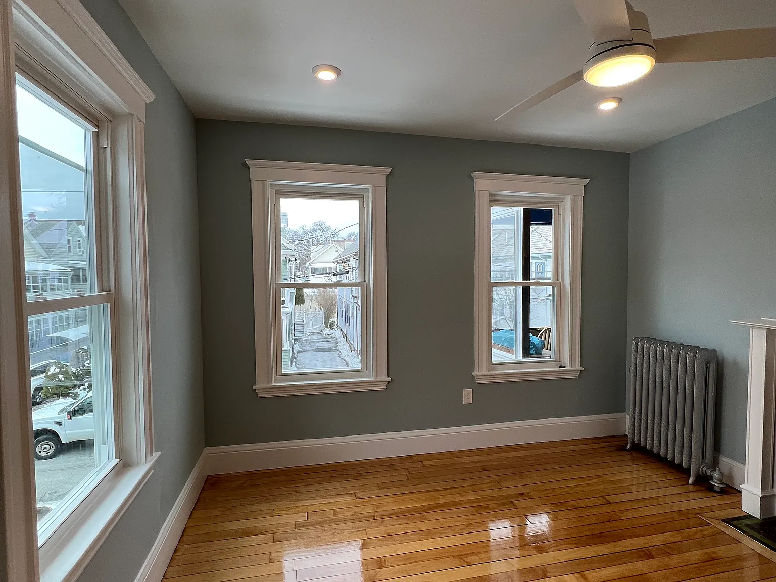 3 bed, 9999 sqft, $4,195 — Photo 4