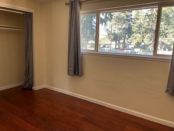 5th image of 3311 E 18th St #8