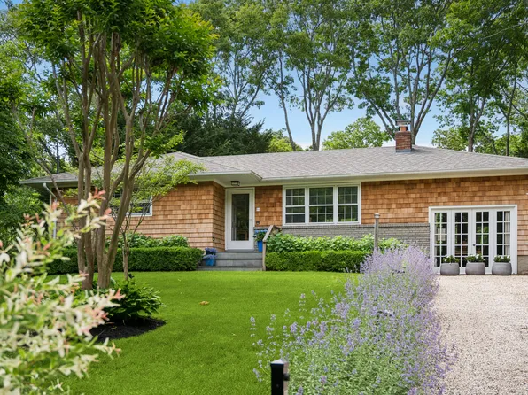 https://photos.zillowstatic.com/fp/6b2ebb3bc0bd44b20229100c0bbade25-p_e.webp