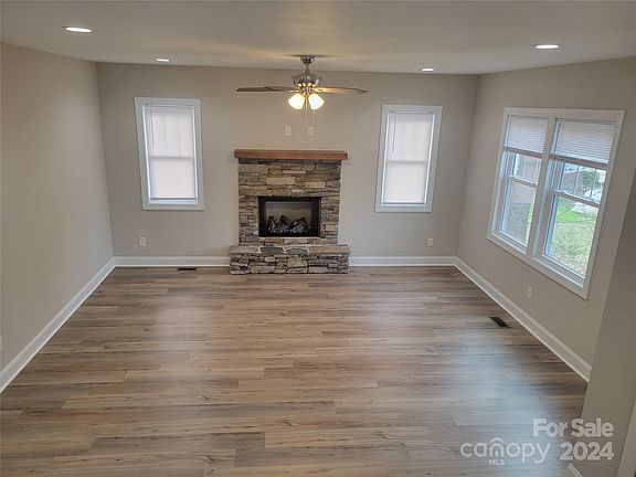 2nd image of 2037 Bost St