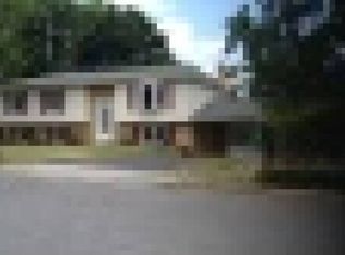 5323 N Lake Dr, Roanoke, VA 24019