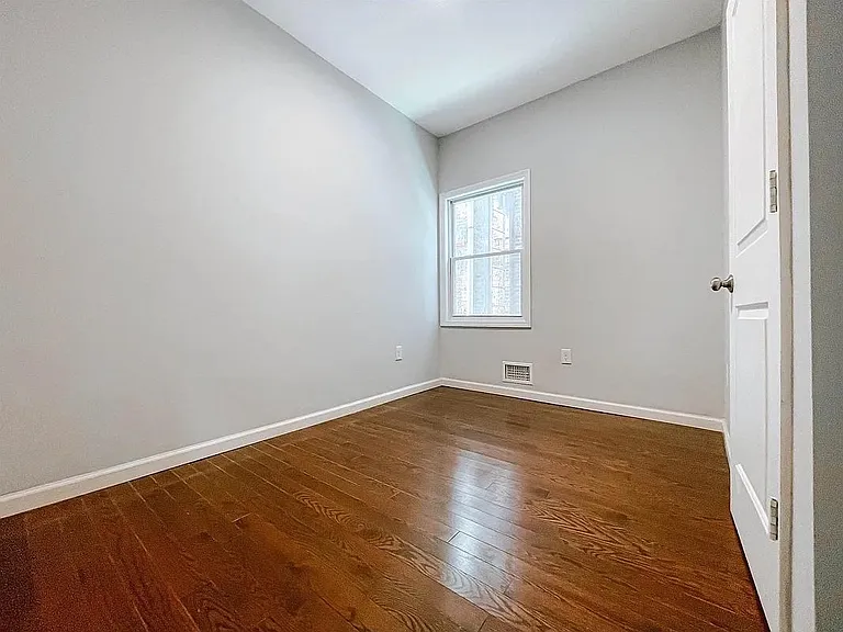 285 Grant Ave #1 — Photo 9
