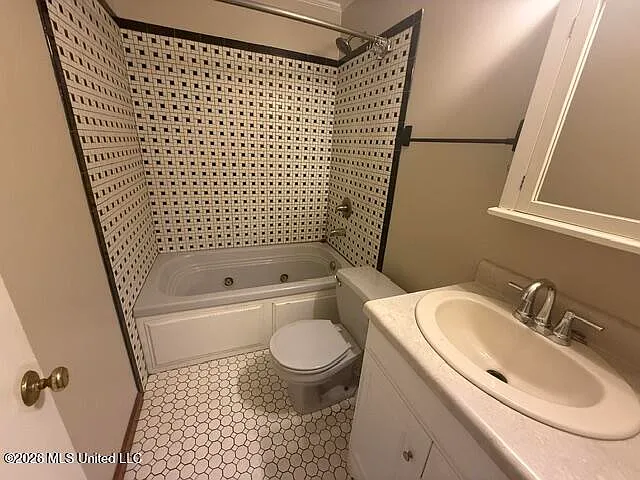 189 Saint George Ave — Photo 9