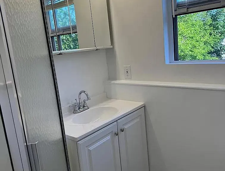 152 Throop St — Photo 6