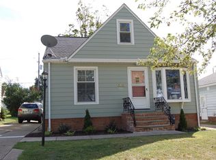 9105 Fernhill Ave, Parma, OH