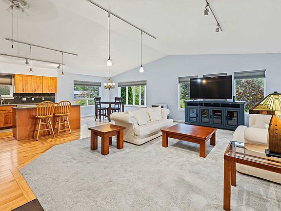 3rd image of 2345 Kevin Ct