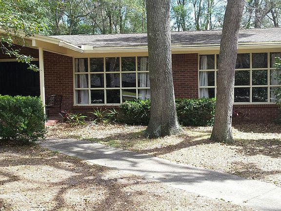 3rd image of 2020 Challeux Dr W
