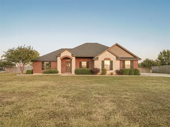 603 Mohawk Dr, Tioga, TX 76271