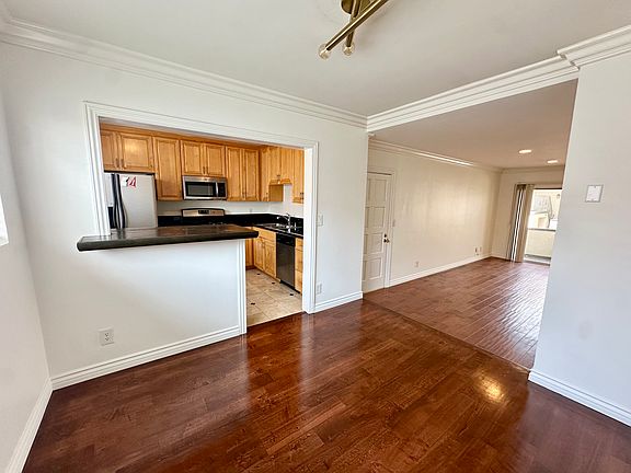 5th image of 1021 5th St APT 208