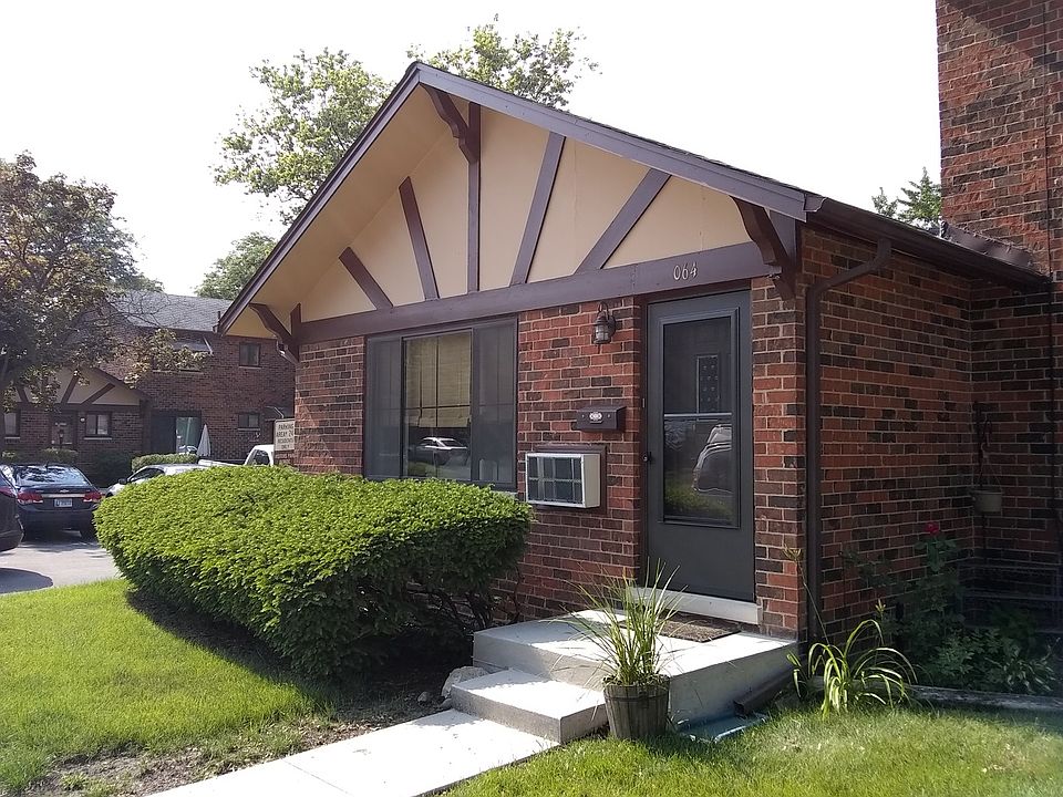 1st image of 18W064 Lowell Ln