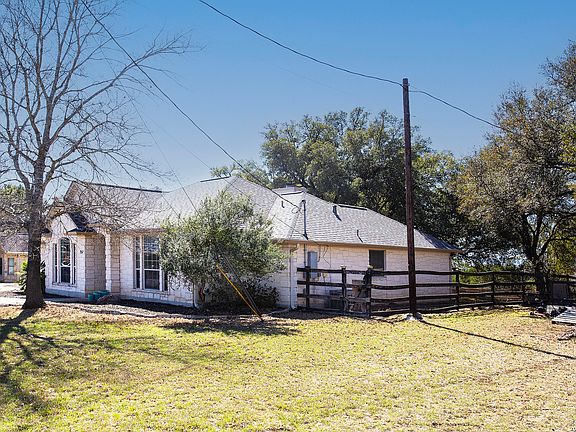 3rd image of 157 Park Rd