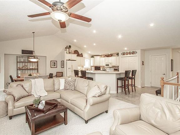 5th image of 5616 NW 93rd St