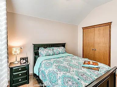 1st image of 325 Thornebrook Dr #2
