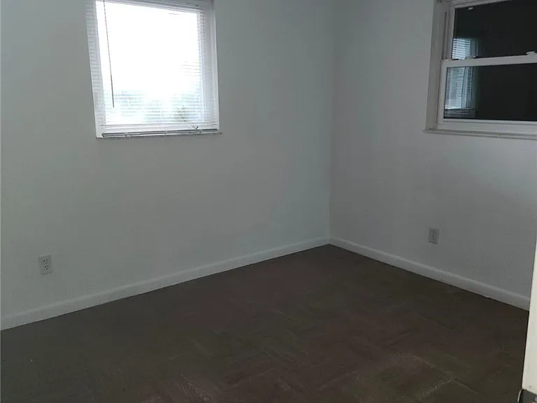 112 Kerr Cir — Photo 7