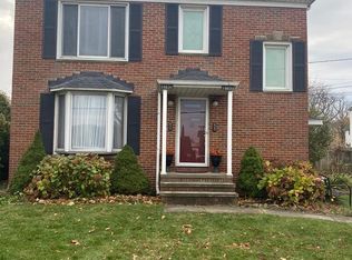 19233 Rockcliff Dr #UP, Rocky River, OH 44116