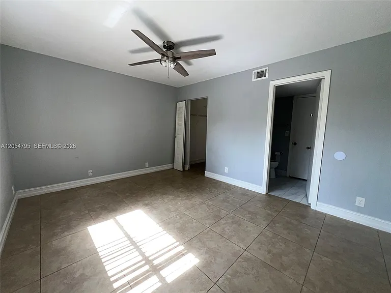 5801 Riverside Dr #104B3 — Photo 11