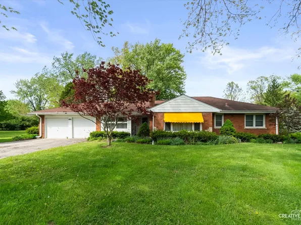 6S437 Hankes Rd, Aurora, IL 60506
