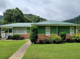 4124 Poplar Gap Rd, Glen Fork, WV 25845