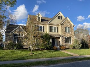 30 Abbott St, Needham, MA 02492