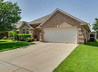 9109 Winding River Dr, Fort Worth, TX 76118