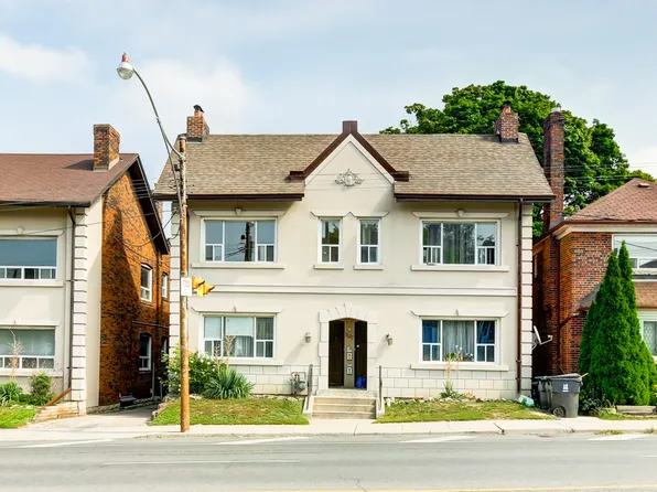 1127 Avenue Rd #1, Toronto, ON M5N 2E5