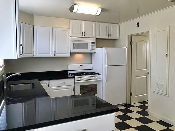5th image of 1004 Clark Ave