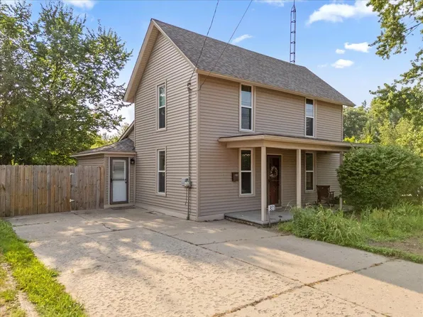 851 N Leroy St, Fenton, MI 48430