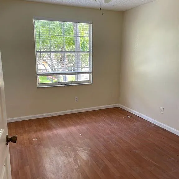 2348 SW 177th Ave — Photo 5
