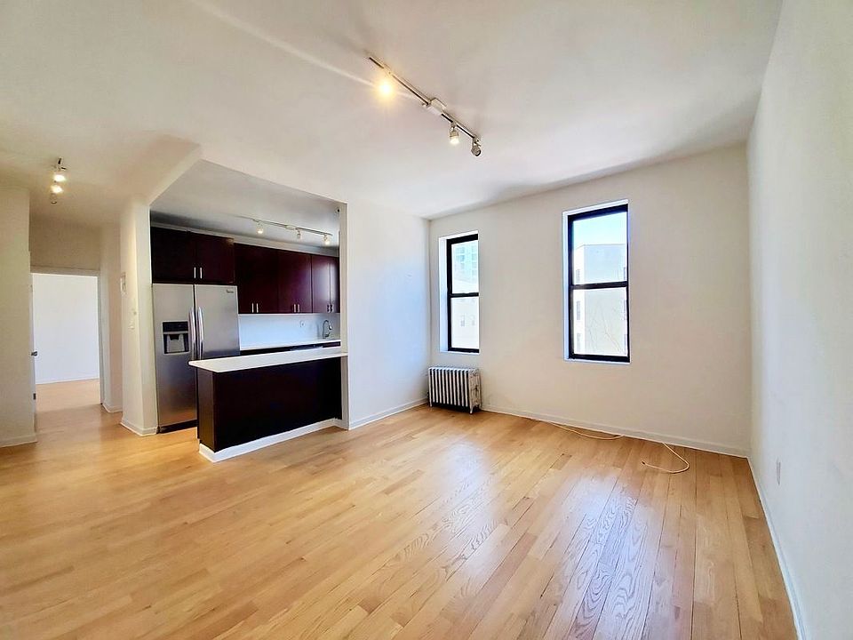 1st image of 267 Lincoln Pl #B3