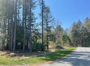 2 Grey Oak Ln, South Deerfield, MA 01373