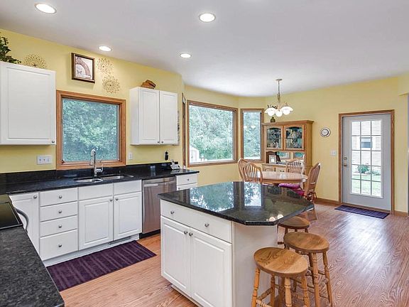 2nd image of 6015 Dublin Ave